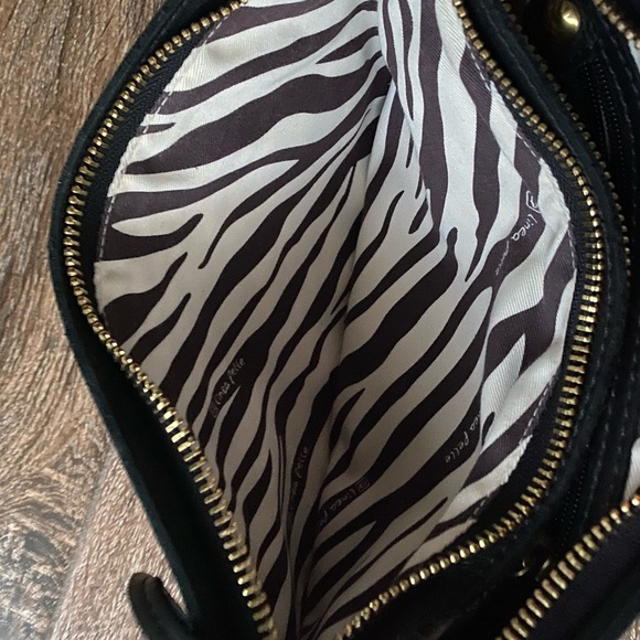 Línea Pelle black leather clutch - Picture 10 of 16